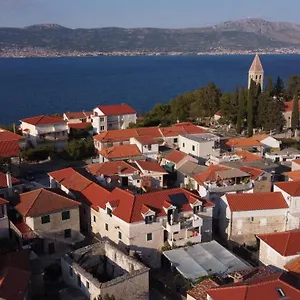 Buga Apartmán Slatine
