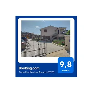  Apartment Bernarda
